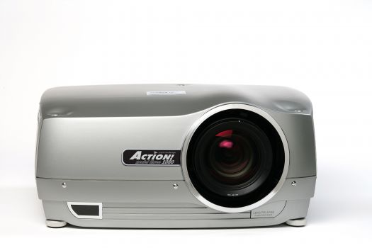 Bild projectiondesign Action! model three 1080